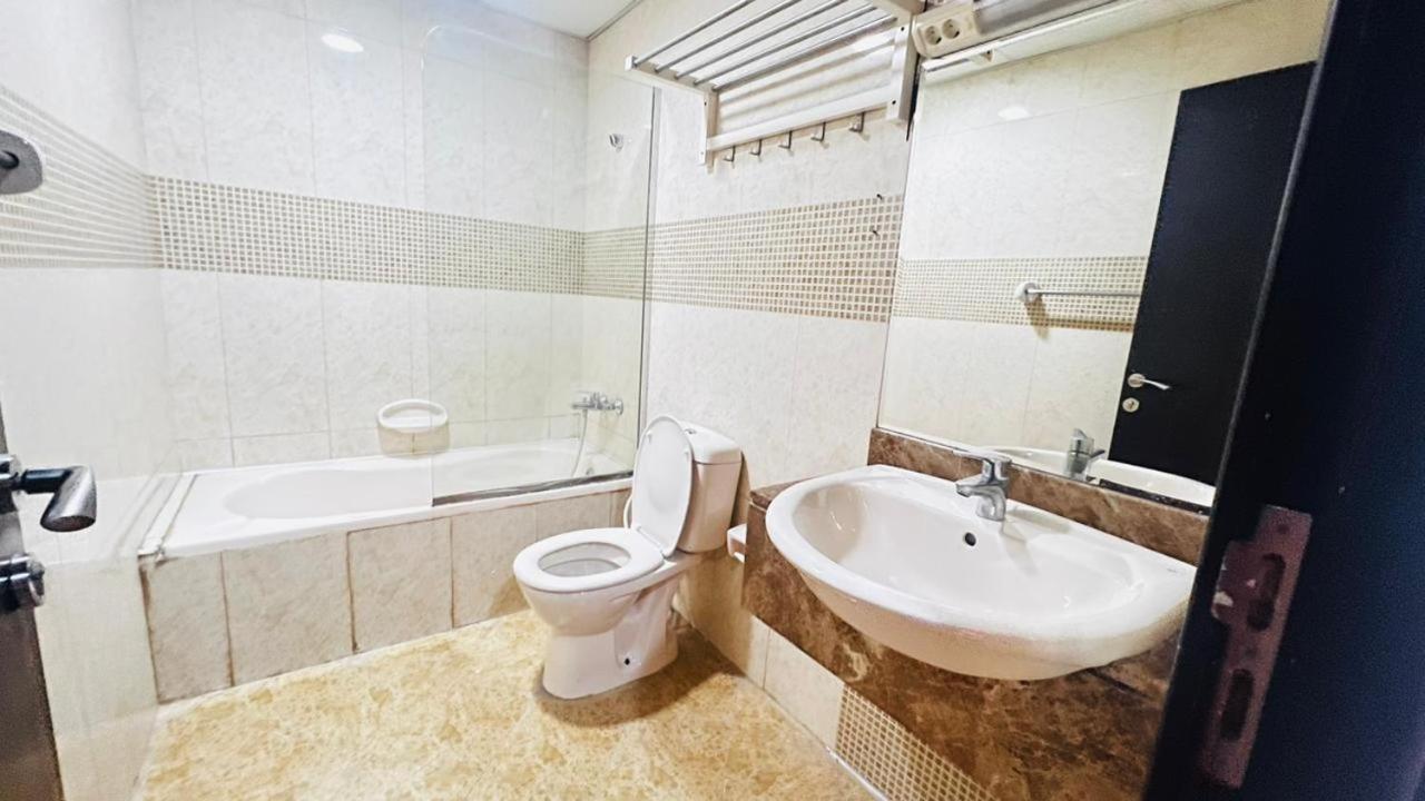 Executive Suite Room In Barsha 1 Near Moe Metro Dubai Esterno foto